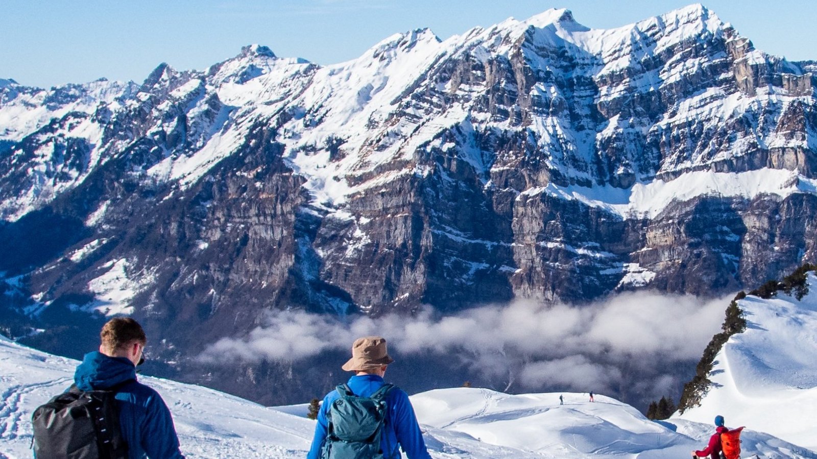 Einmal im Jahr geht es mit „Wander-Fit“ auf Schneeschuh-Tour. Foto: DAV-LB/Kopp Einmal im Jahr geht es mit „Wander-Fit“ auf Schneeschuh-Tour. Foto: DAV-LB/Kopp