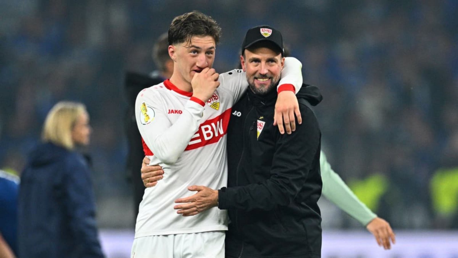 Wieder vereint: Trainer Sebastian Hoeneß (re.) und sein Taktgeber Angelo Stiller.dpa