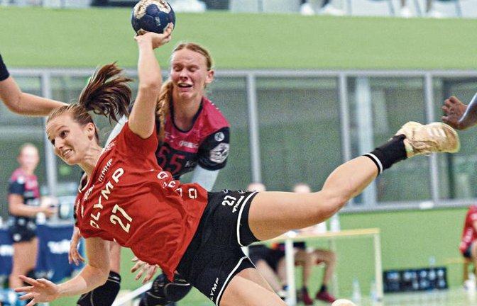 Julia Maidhof war beim Test bei den Tussies Metzingen zum Abschluss des Trainingslagers mit fünf Treffern die zweiterfolgreichste Torschützin der SG BBM Bietigheim.  Foto: Eibner