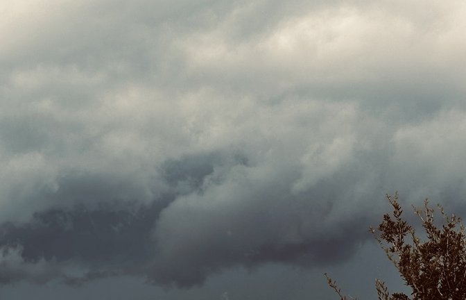 Schwere Wolken am Himmel.<span class='image-autor'>Foto: PlunkServ Media / shutterstock.com</span>