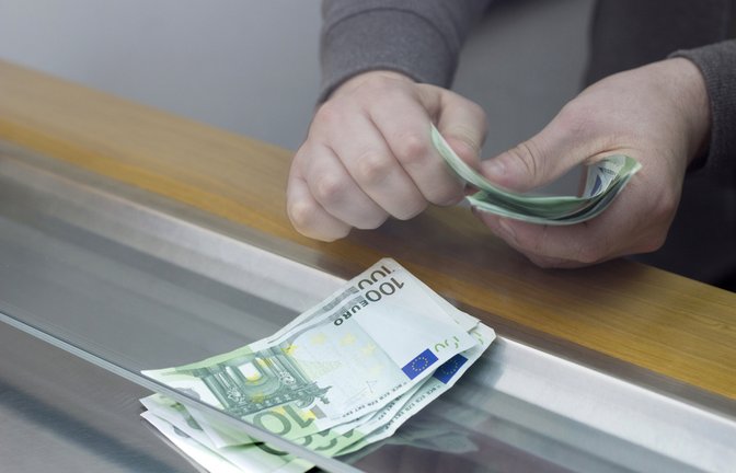 Nicht alle Banken bieten Einzahlungen auf Fremdkonten an.<span class='image-autor'>Foto: goldyg / shutterstock.com</span>