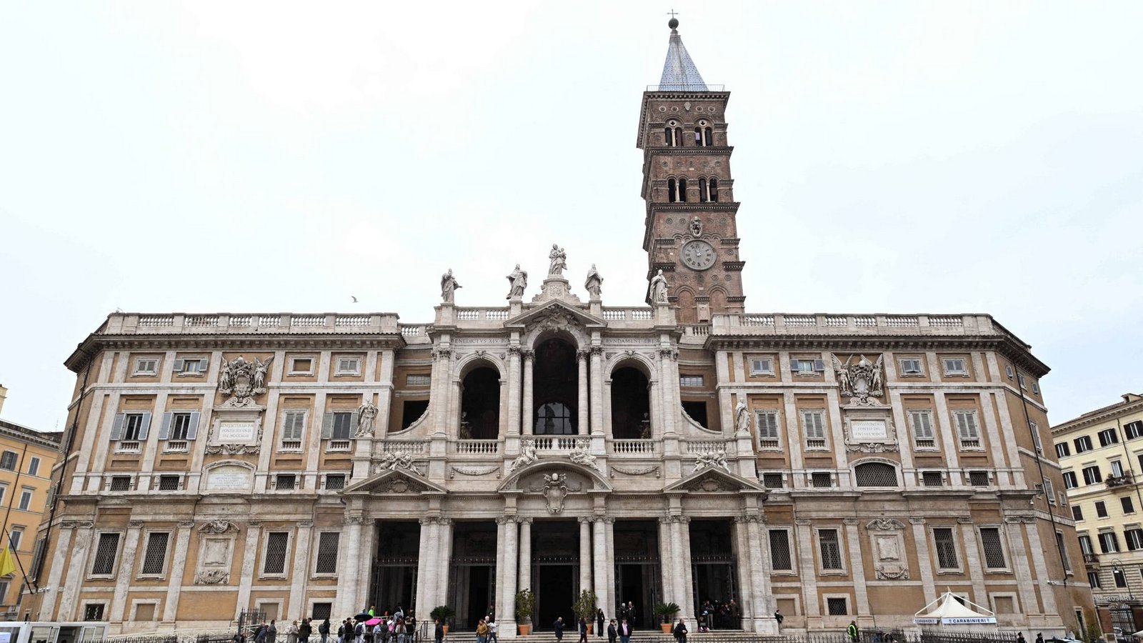 In Rom ist die Heilige Pforte in Santa Maria Maggiore, äußeres Zeichen des Heiligen Jahres der katholischen Kirche, geschlossen worden (Archivfoto).Foto: IMAGO/ZUMA Press/IMAGO/Vandeville Eric/ABACA