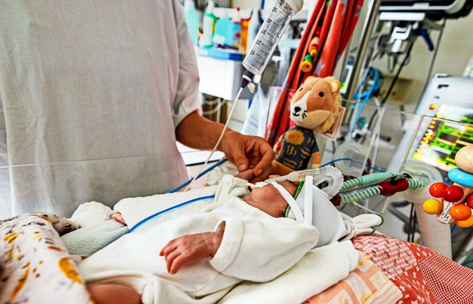 Milch von Müttern versorgen Frühchen mit den benötigten Nährstoffen für die körperliche Entwicklung und schützen auch vor lebensbedrohenden Krankheiten.<span class='image-autor'>Foto: Klinikum Stuttgart/Tobias Grosser</span>