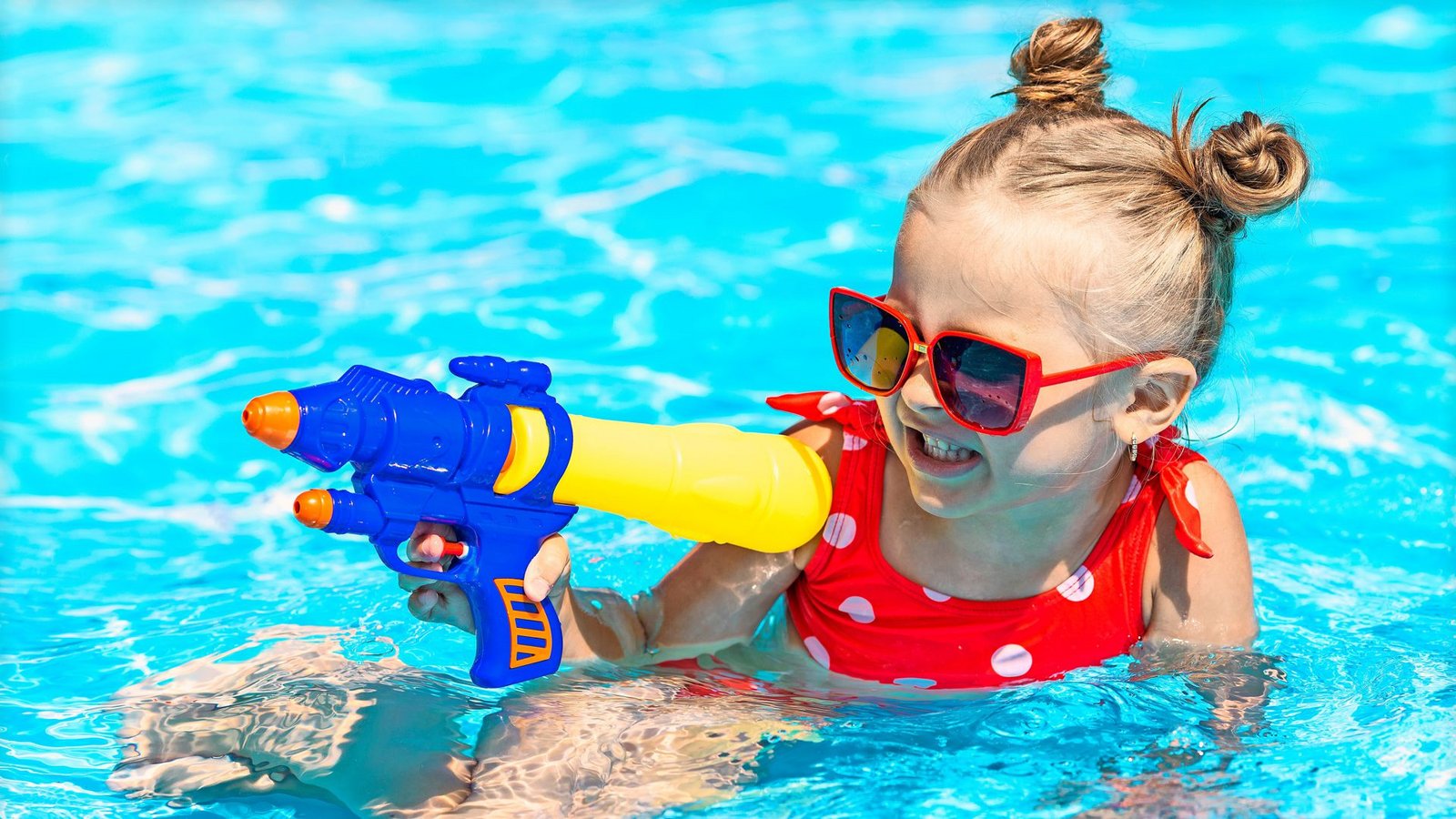 Ist Ballern mit der Wasserpistole okay?Foto: AdobeStock/Irina Mikhailichenko Ist Ballern mit der Wasserpistole okay?Foto: AdobeStock/Irina Mikhailichenko
