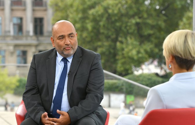 Grünen-Parteichef Omid Nouripour sprach im Sommerinterview von einer „Übergangskoalition“.<span class='image-autor'>Foto: Paul Zinken/dpa/Paul Zinken</span>