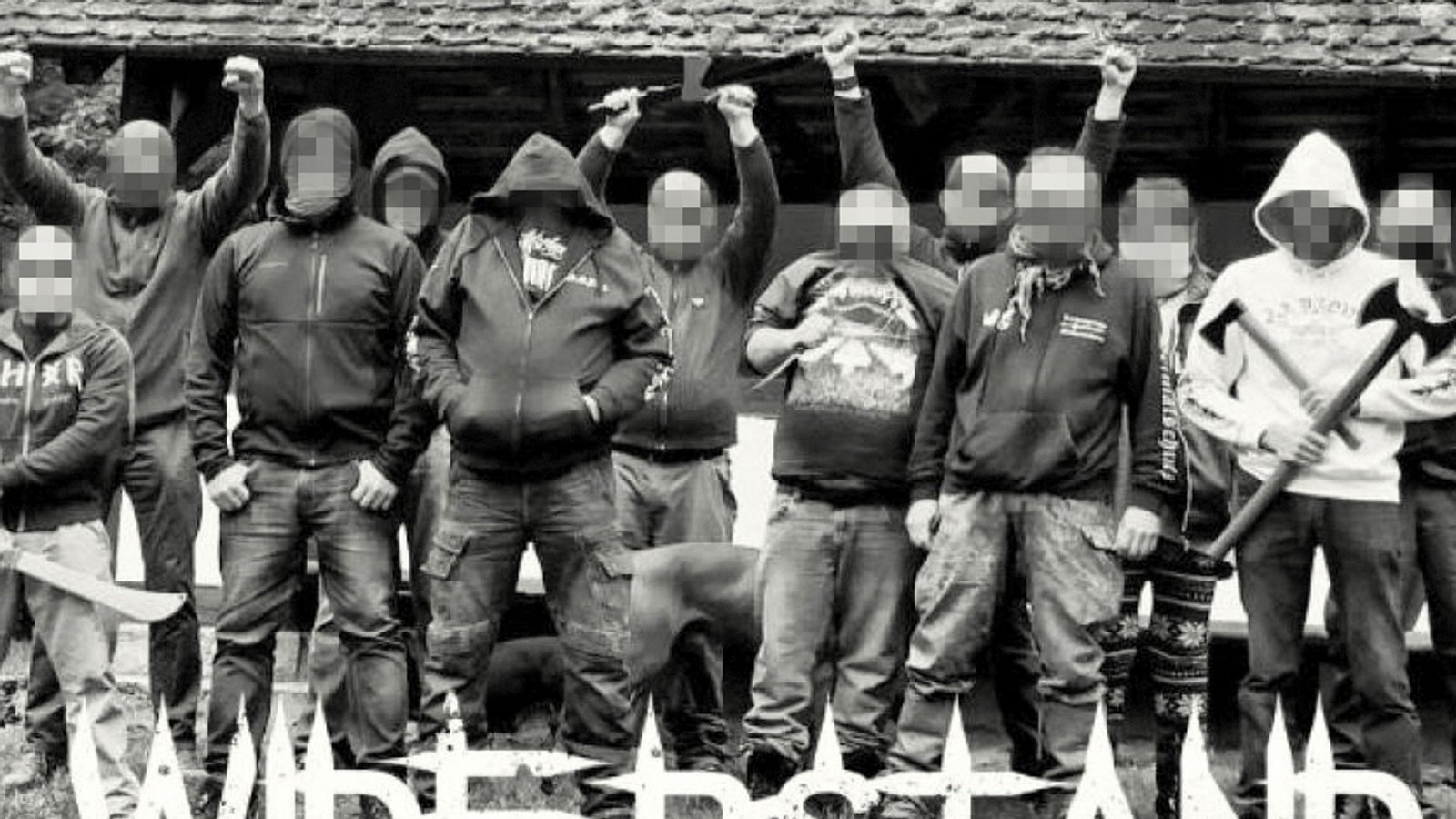 Mutmaßliche Mitglieder der Gruppe posierten im September 2019 auf dem Grillplatz Hummelgautsche bei Schwäbisch Gmünd.Foto: StN/StN Mutmaßliche Mitglieder der Gruppe posierten im September 2019 auf dem Grillplatz Hummelgautsche bei Schwäbisch Gmünd.Foto: StN/StN