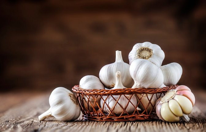 Ob auf der Haut oder aus dem Mund: Mit diesen 17 Tipps werden Sie Knoblauchgeruch schnell und wirksam los.<span class='image-autor'>Foto: Krasula / Shutterstock.com</span>