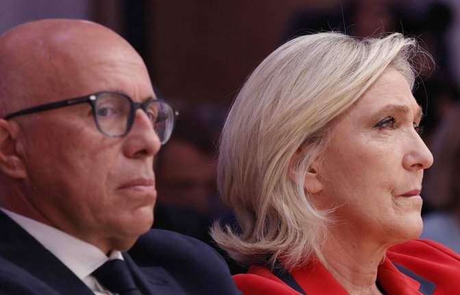 Eric Ciotti will Marine Le Pen helfen.<span class='image-autor'>Foto: AFP/Geoffroy van der Hasselt</span>