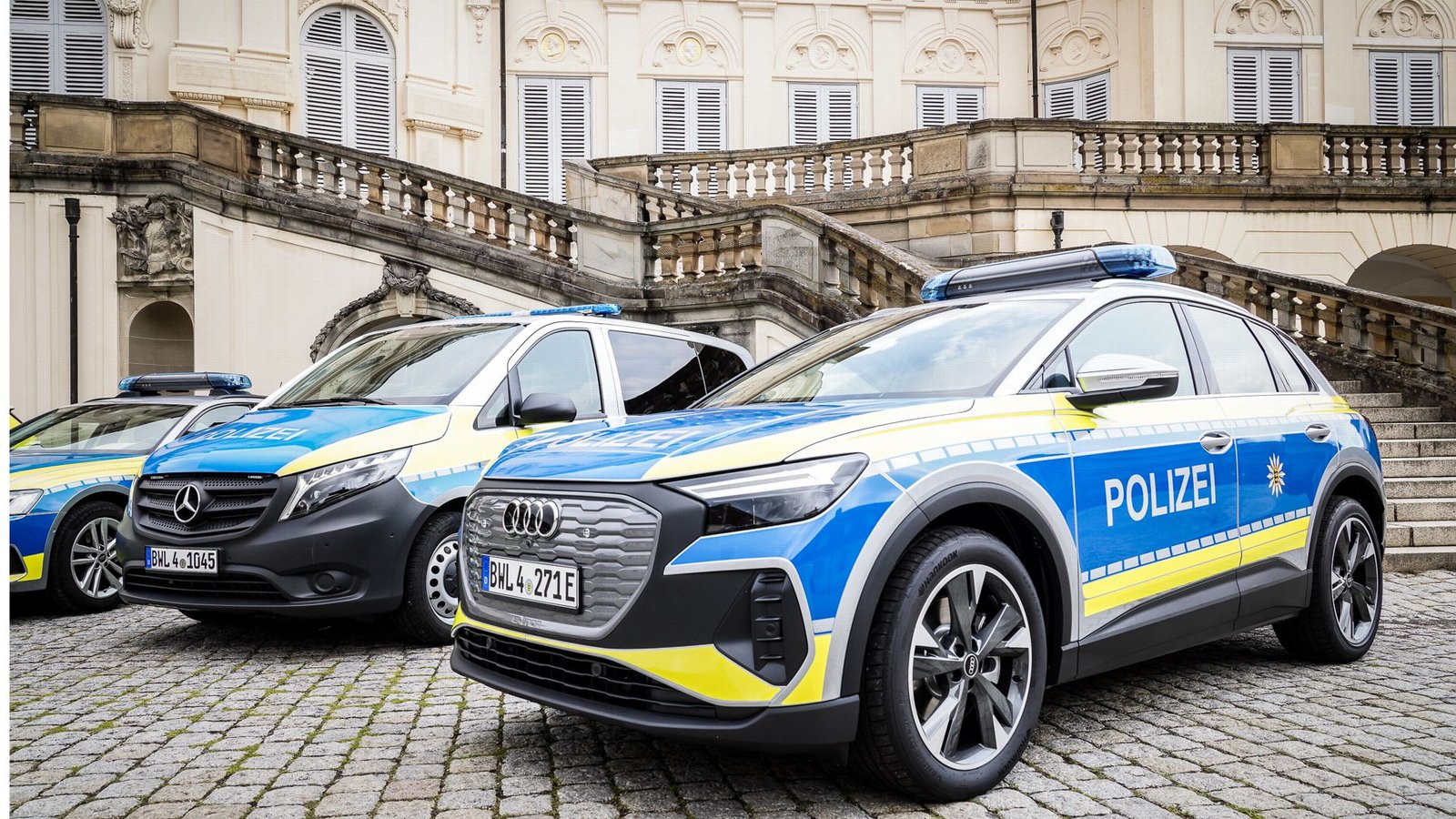 Der eletrische Audi Q4 e-tron als neues Einsatzfahrzeug der Landespolizei wurde im Juli präsentiert und fährt nun ab sofort im Stadtverkehr. (Archivbild)Foto: Ferdinando Iannone/Lichtgut/Ferdinando Iannone Der eletrische Audi Q4 e-tron als neues Einsatzfahrzeug der Landespolizei wurde im Juli präsentiert und fährt nun ab sofort im Stadtverkehr. (Archivbild)Foto: Ferdinando Iannone/Lichtgut/Ferdinando Iannone