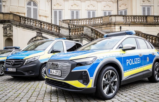 Der eletrische Audi Q4 e-tron als neues Einsatzfahrzeug der Landespolizei wurde im Juli präsentiert und fährt nun ab sofort im Stadtverkehr. (Archivbild)<span class='image-autor'>Foto: Ferdinando Iannone/Lichtgut/Ferdinando Iannone</span>