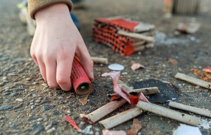 Fünf Kinder sind durch einen Böller verletzt worden (Symbolbild).<span class='image-autor'>Foto: imago images/Marius Schwarz/Marius Schwarz via www.imago-images.de</span>