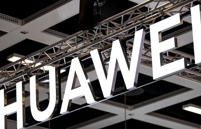 Das Logo von Huawei.<span class='image-autor'>Foto: Fabian Sommer/dpa</span>