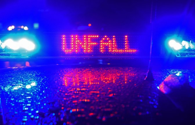 Die Polizei ermittelt zur Unfallursache. (Symbolbild)<span class='image-autor'>Foto: dpa/Stefan Puchner</span>