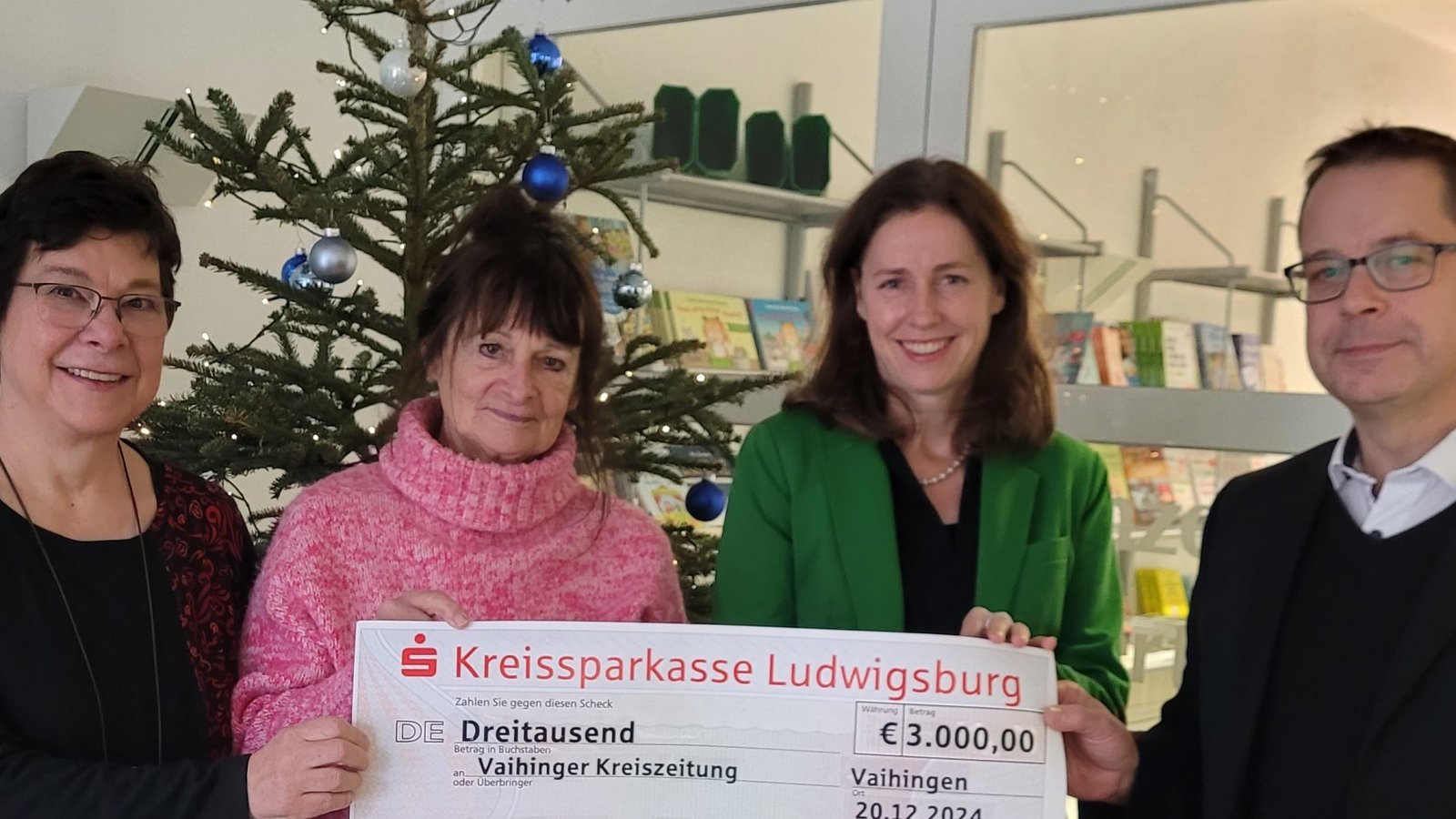 Gute Stimmung bei der Spendenübergabe. Foto: Kraft Gute Stimmung bei der Spendenübergabe. Foto: Kraft