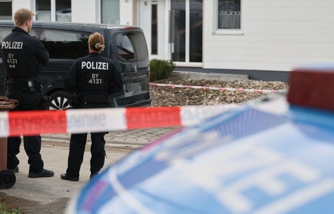 Tatort in Berngau: Der Schütze hatte vor Jahrzehnten eine Ausbildung als Polizist begonnen.<span class='image-autor'>Daniel Löb/dpa</span>