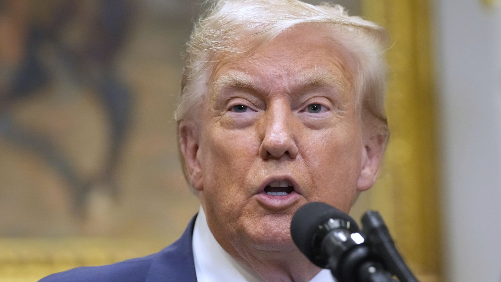 Die US-Regierung hat im Juli einen Anstieg der Arbeitslosigkeit auf 4,2 Prozent festgestellt, doch Präsident Donald Trump nennt die Zahlen „manipuliert“.Foto: Mark Schiefelbein/AP/dpa/Mark Schiefelbein Die US-Regierung hat im Juli einen Anstieg der Arbeitslosigkeit auf 4,2 Prozent festgestellt, doch Präsident Donald Trump nennt die Zahlen „manipuliert“.Foto: Mark Schiefelbein/AP/dpa/Mark Schiefelbein