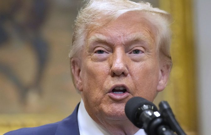 Die US-Regierung hat im Juli einen Anstieg der Arbeitslosigkeit auf 4,2 Prozent festgestellt, doch Präsident Donald Trump nennt die Zahlen „manipuliert“.<span class='image-autor'>Foto: Mark Schiefelbein/AP/dpa/Mark Schiefelbein</span>