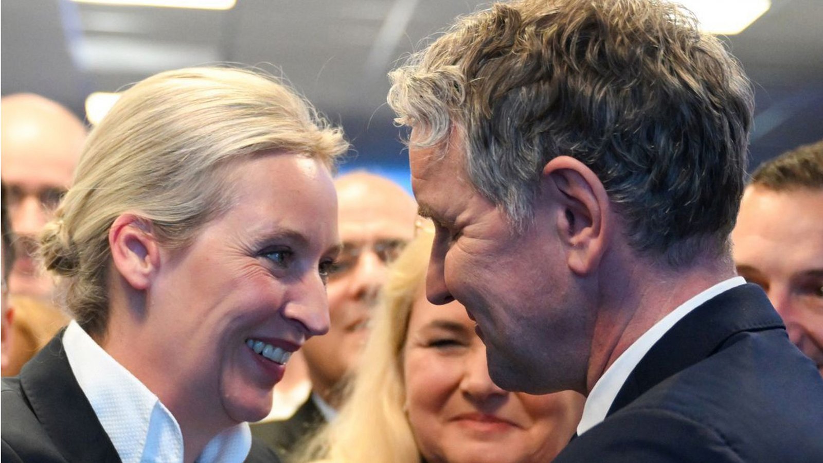 Alice Weidel, Bundesvorsitzende  der AfD, und Björn Höcke (AfD-Landesvorsitzender in Thüringen) werden in dem Gutachten ausdrücklich erwähnt (Archivbild).Foto: Sören Stache/dpa