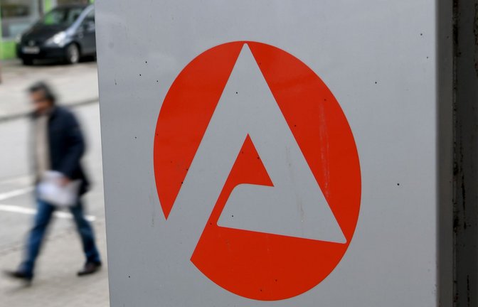 Problem am Arbeitsmarkt: Trotz Fachkräftemangels sind viele Langzeitarbeitslose nur schwer in einen Job zu vermitteln.<span class='image-autor'>Foto: picture alliance/dpa/Sonja Wurtscheid</span>