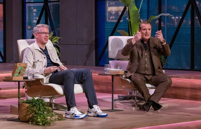 Frank Thelen (l.) ist nach fünf Jahren wieder in der Jury bei "Die Höhle der Löwen"; rechts Ralf Dümmel.<span class='image-autor'>Foto: RTL / Bernd-Michael Maurer</span>