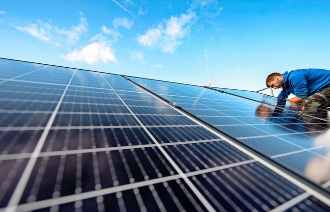 Bundesweit boomt der Ausbau von Solaranlagen.<span class='image-autor'>Foto: picture alliance/dpa/Marijan Murat</span>