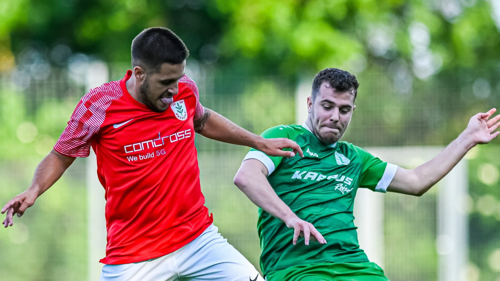 Nikola Ristomanov (links) vom TSV Nussdorf setzt sich mit seinem Team gegen die SpVgg Warmbronn mit 7:2 durch und schafft der Klassenerhalt. Foto: Dittrich Nikola Ristomanov (links) vom TSV Nussdorf setzt sich mit seinem Team gegen die SpVgg Warmbronn mit 7:2 durch und schafft der Klassenerhalt. Foto: Dittrich