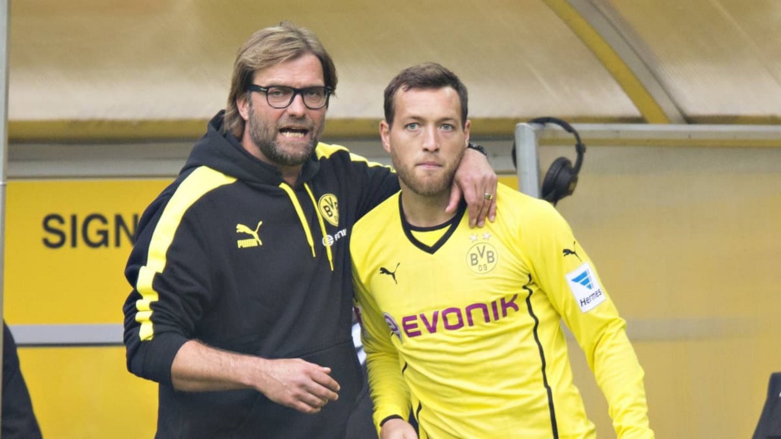 „Er kann dein Papa sein, dein bester Kumpel, dein autoritärer Trainer und dein größter Kritiker“, sagt der ehemalige Dortmunder und Stuttgarter Stürmer Julian Schieber über seine Zeit mit Jürgen Klopp.imago/Moritz Müller „Er kann dein Papa sein, dein bester Kumpel, dein autoritärer Trainer und dein größter Kritiker“, sagt der ehemalige Dortmunder und Stuttgarter Stürmer Julian Schieber über seine Zeit mit Jürgen Klopp.imago/Moritz Müller