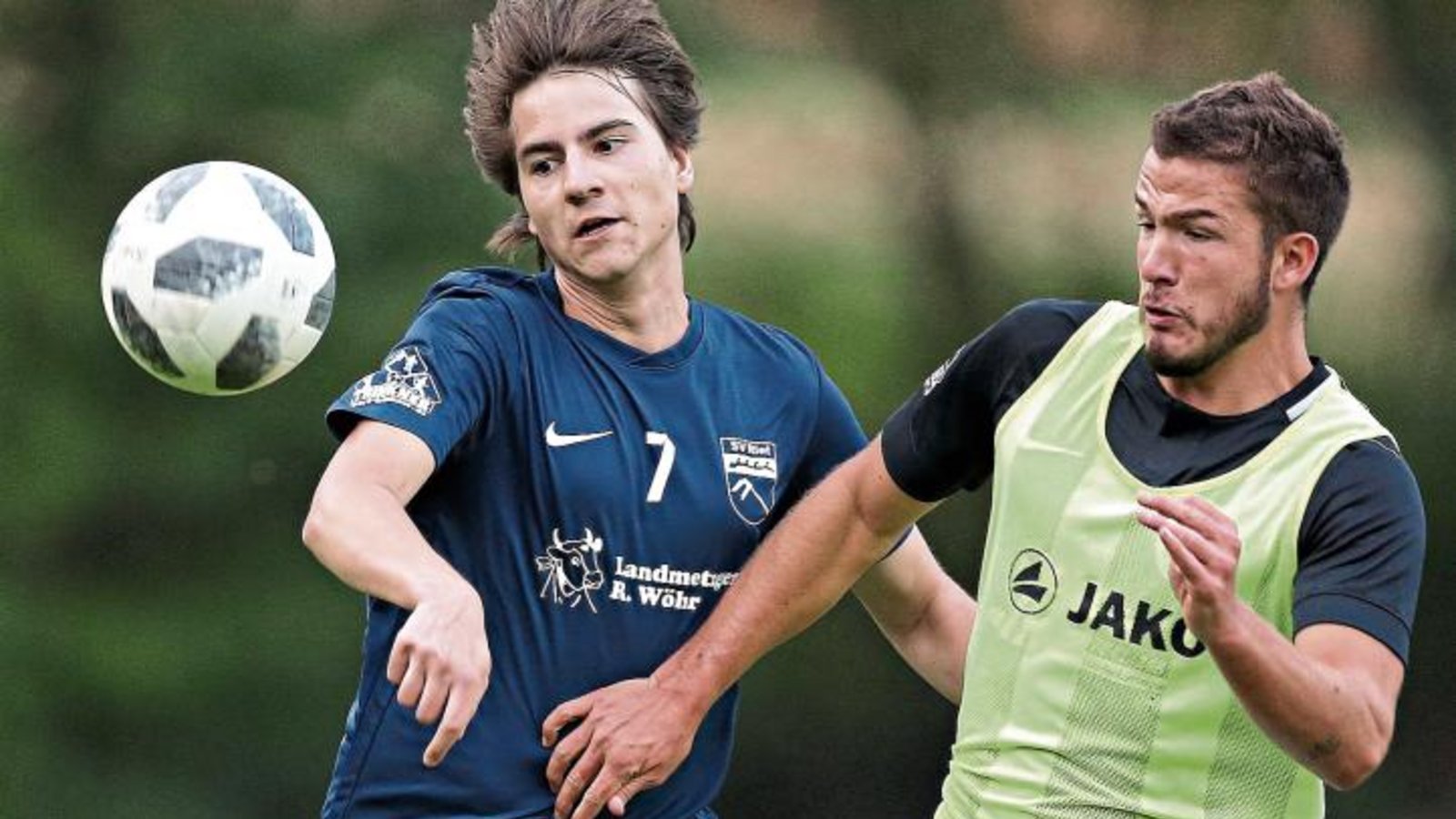 Joschua Schuller (rechts) gehört zu den bewährten Kräften im Team des VfB Vaihingen, das sich in dieser Saison neu zusammenfindet. Foto: Küppers Joschua Schuller (rechts) gehört zu den bewährten Kräften im Team des VfB Vaihingen, das sich in dieser Saison neu zusammenfindet. Foto: Küppers