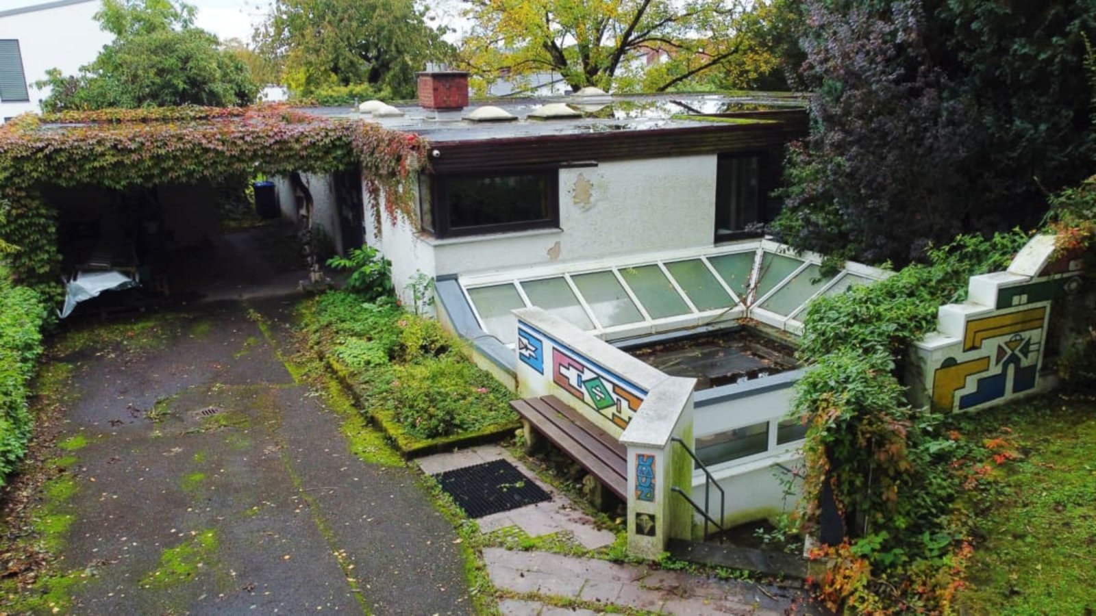Das Freiberger Afrikahaus soll abgerissen werden.Werner Kuhnle Das Freiberger Afrikahaus soll abgerissen werden.Werner Kuhnle
