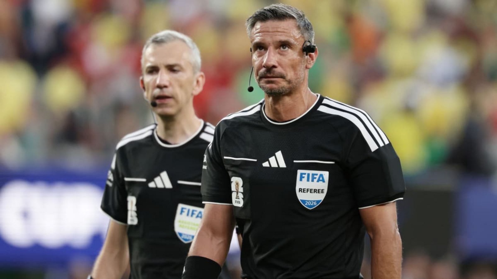 Slavko Vincic (r.) darf das WM-Finale leiten. (Archivbild)Adam Hunger/ AP/dpa Slavko Vincic (r.) darf das WM-Finale leiten. (Archivbild)Adam Hunger/ AP/dpa