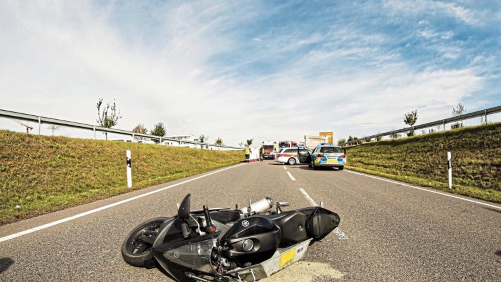Die Motorradfahrerin wurde bei dem Unfall schwer verletzt.  Foto: Karsten-Schmalz.de