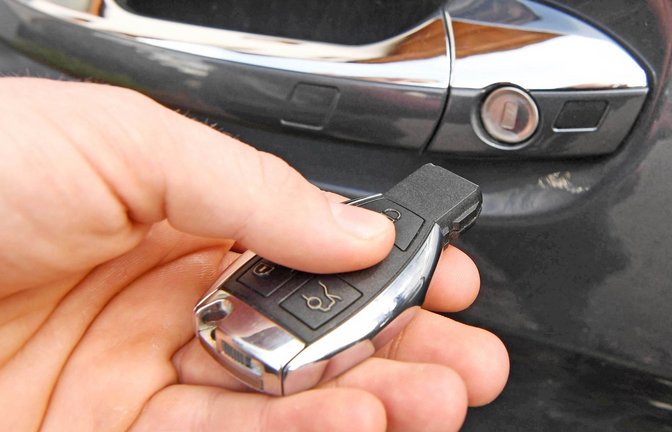 Die Frau nahm dem 57-Jährigen die Autoschlüssel weg. (Symbolbild)<span class='image-autor'>Foto: dpa/Uli Deck</span>