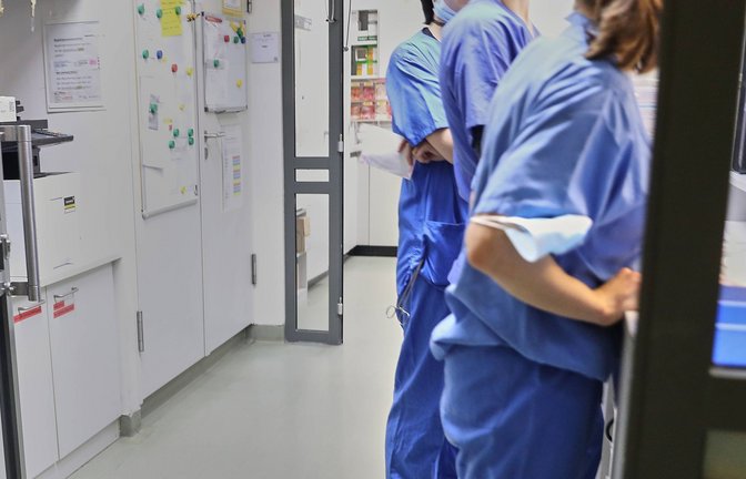 Gewalt gegen Krankenhauspersonal trifft besonders häufig Frauen (Symbolfoto).<span class='image-autor'>Foto: IMAGO/dts Nachrichtenagentur/IMAGO/dts Nachrichtenagentur</span>