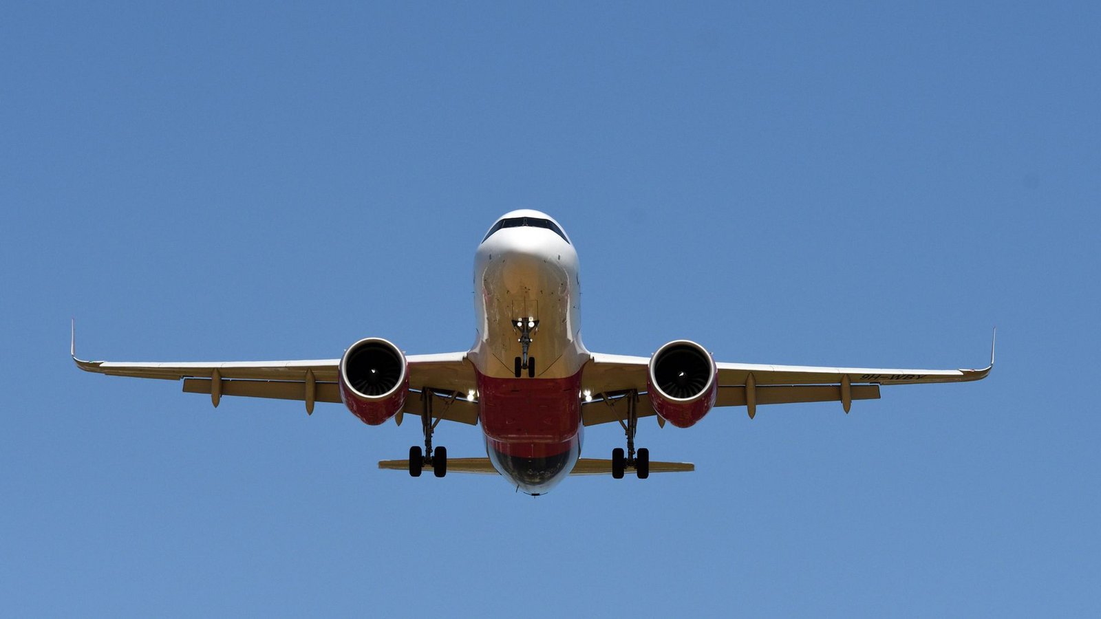 Sowohl vom Flughafen Brüssel als auch vom Billigflieger-Standort Charlero wird es am Mittwoch keine Abflüge geben (Symbolbild).Foto: IMAGO/blickwinkel/D. Maehrmann