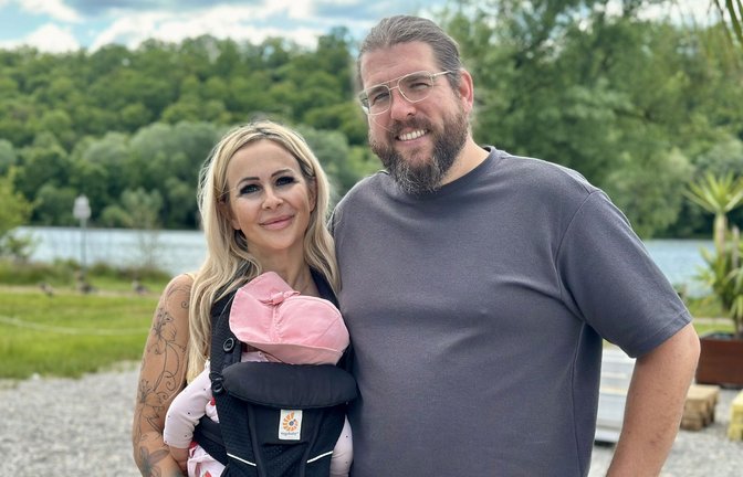 Vildana und Clemens Vohrer betreiben den Kiosk „K’Ufer“ am Kirchentellinsfurter Baggersee – doch nun ist dessen Zukunft aufgrund eines Rechtsstreits unklar.<span class='image-autor'>Foto: Marie Part</span>