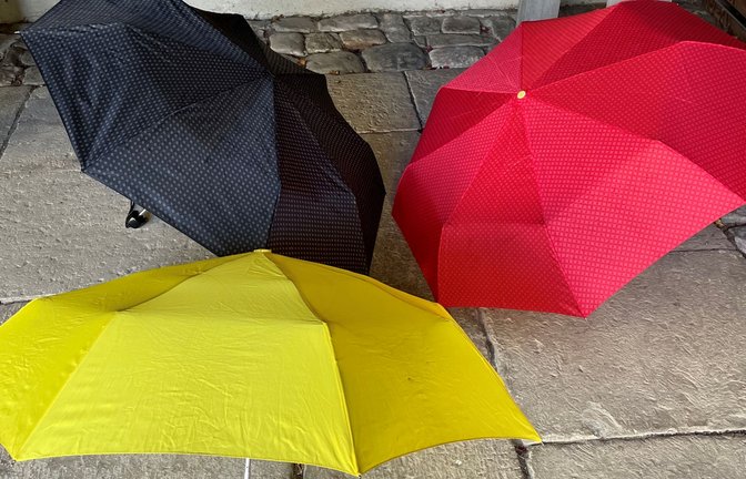 Regenwetter-Zufallsbild in Schwarz-Rot-Gold von Andrea Majer aus dem Stadtarchiv.
