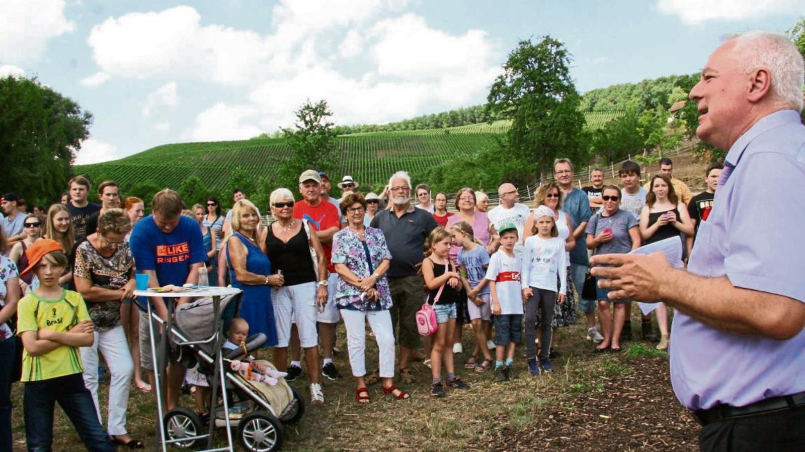 „Auf dem Land meckert halt auch mal was“, sagt Bürgermeister Fiedler und spricht damit den Befürwortern aus dem Herzen. Fotos: Rostek „Auf dem Land meckert halt auch mal was“, sagt Bürgermeister Fiedler und spricht damit den Befürwortern aus dem Herzen. Fotos: Rostek