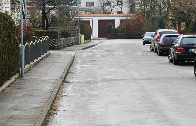 ... die Krumhaarstraße saniert. Fotos: Bögel