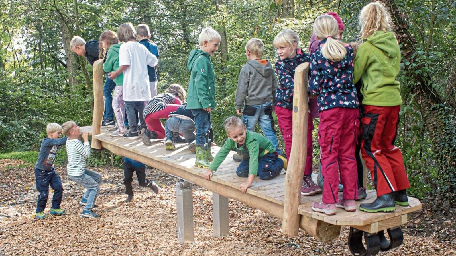 Für die Kinder hat sich die Investition von 80 000 Euro in den Oberriexinger Waldspielplatz jetzt schon gelohnt. Fotos: Friedrich Für die Kinder hat sich die Investition von 80 000 Euro in den Oberriexinger Waldspielplatz jetzt schon gelohnt. Fotos: Friedrich
