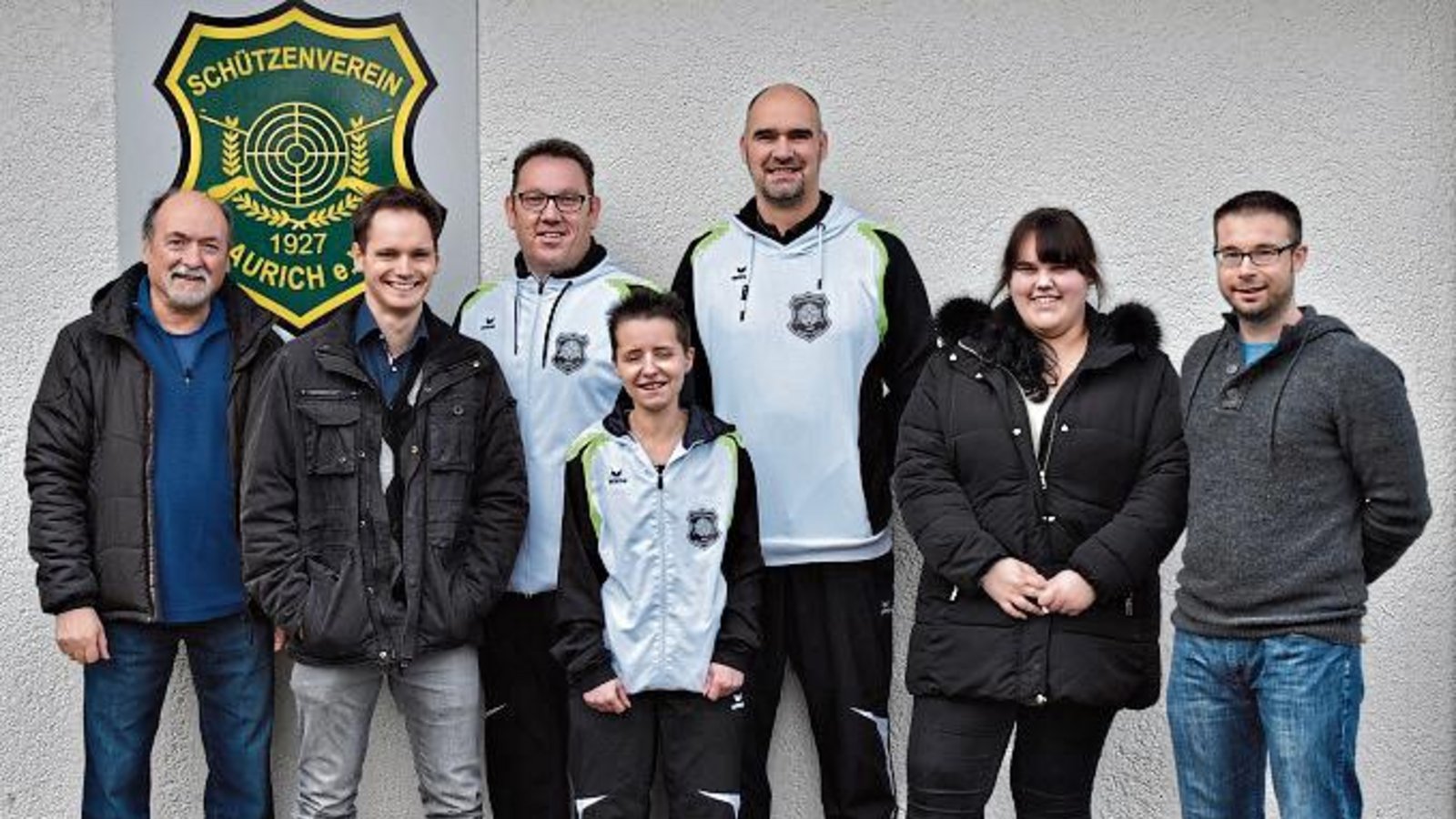 Heiner Mergenthaler, Robin Frank, Jochen Jäger, Jennifer Kraus, Stephan Hübner, Janine Jäger und Andreas Ruis (von links) haben den Titel in der Luftgewehr-Bezirksliga 2 gewonnen.  Foto: privat