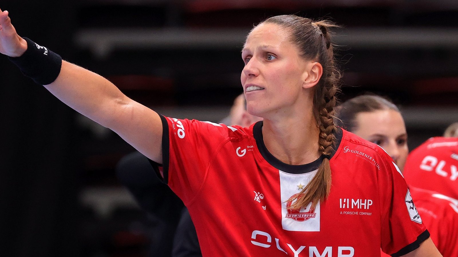 Hofft auf den rettenden Strohhalm: Xenia Smits, die Kapitänin der HB Ludwigsburg.  Foto: Baumann