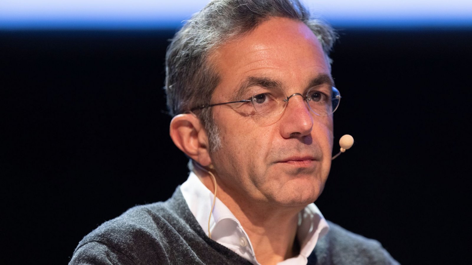 Navid Kermani scheint in seinem neuen Buch "Sommer 24" Privates mit Politischem zu verweben. (Archivbild)Foto: Thomas Banneyer/dpa