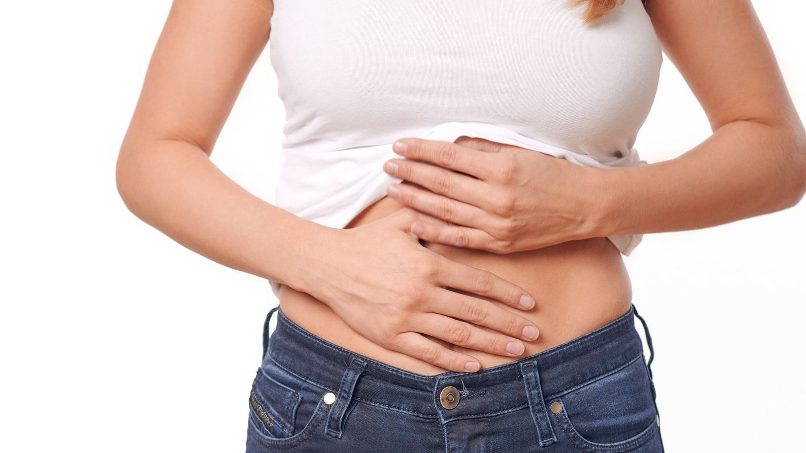 Magenschmerzen, Druck- und Völlegefühl sind typische Symptome für einen Blähbauch.Foto: imago images/Shotshop/Lars Zahner via www.imago-images.de Magenschmerzen, Druck- und Völlegefühl sind typische Symptome für einen Blähbauch.Foto: imago images/Shotshop/Lars Zahner via www.imago-images.de