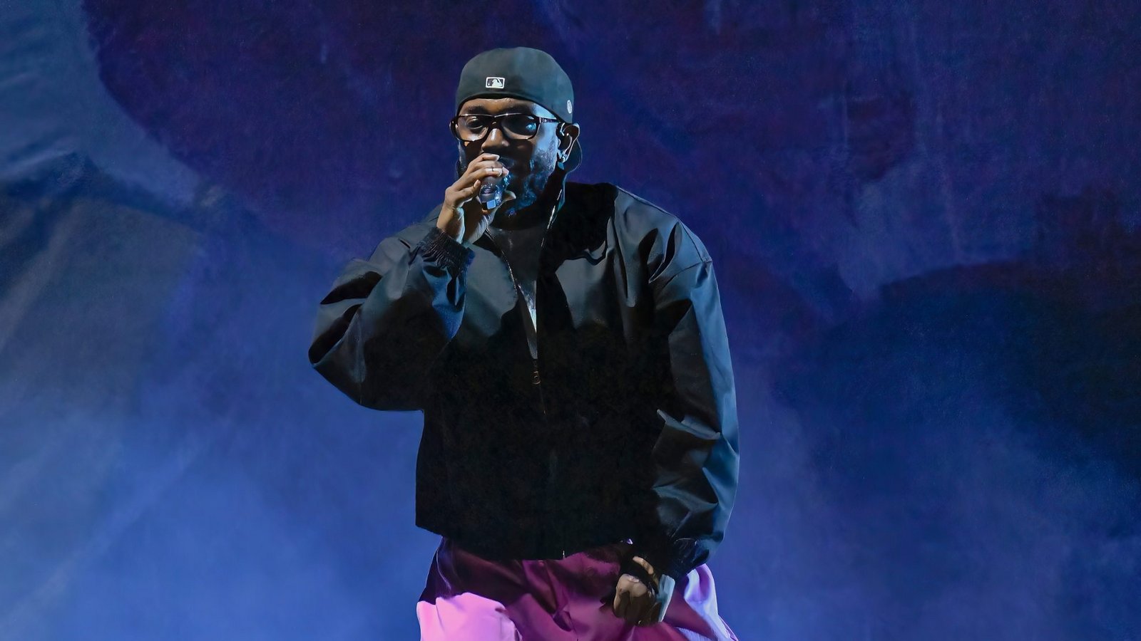 Mit gleich 10 Nominierungen hat Rapper Kendrick Lamar im Rennen um die American Music Awards 2025 die Nase vorn.Foto: L Paul Mann / shutterstock.com Mit gleich 10 Nominierungen hat Rapper Kendrick Lamar im Rennen um die American Music Awards 2025 die Nase vorn.Foto: L Paul Mann / shutterstock.com