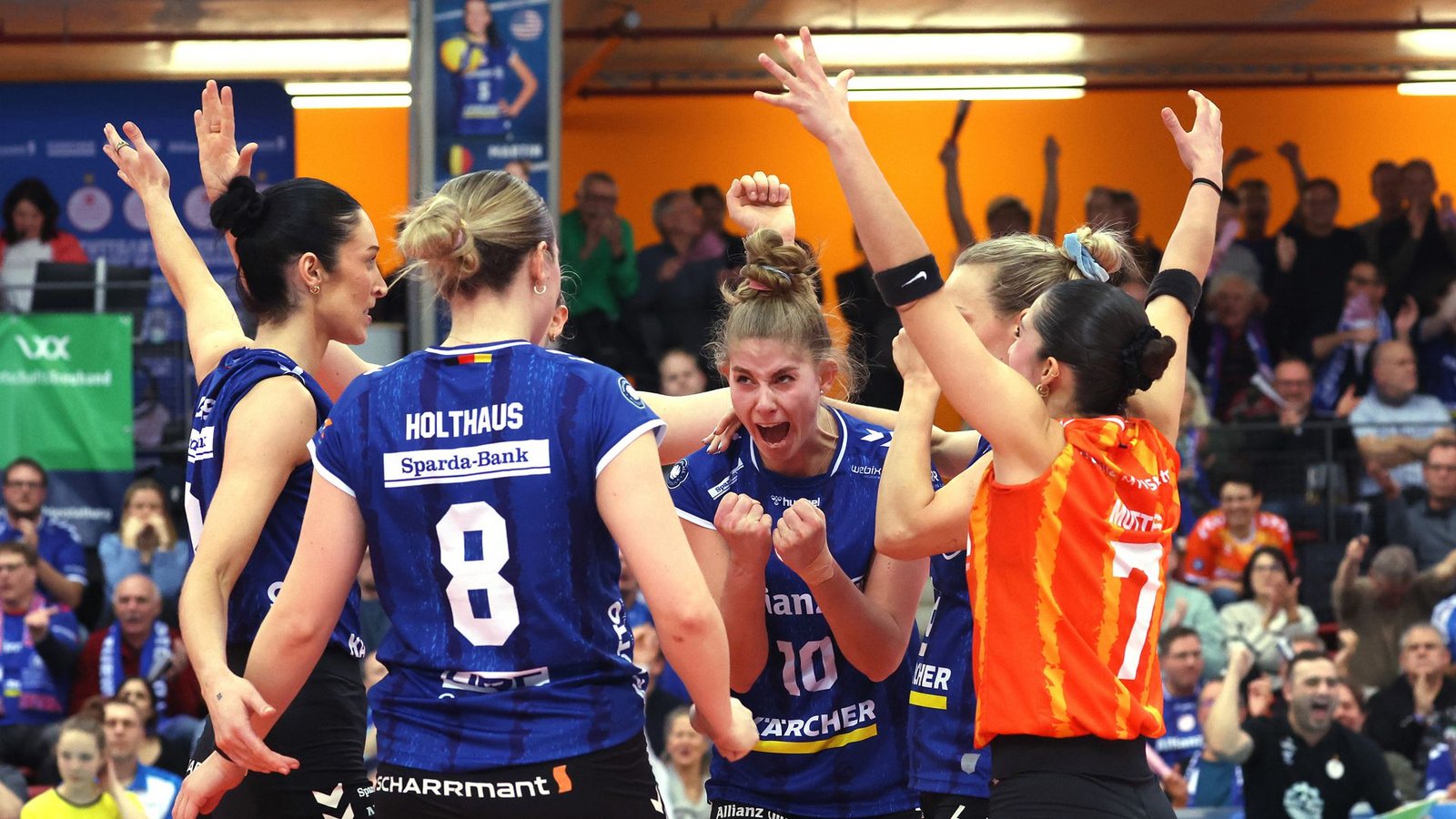 Wie bereits unter der Woche im CEV-Pokal hatten Stuttgarts Volleyballerinnen wieder Grund zu jubeln.Foto: Baumann/Julia Rahn