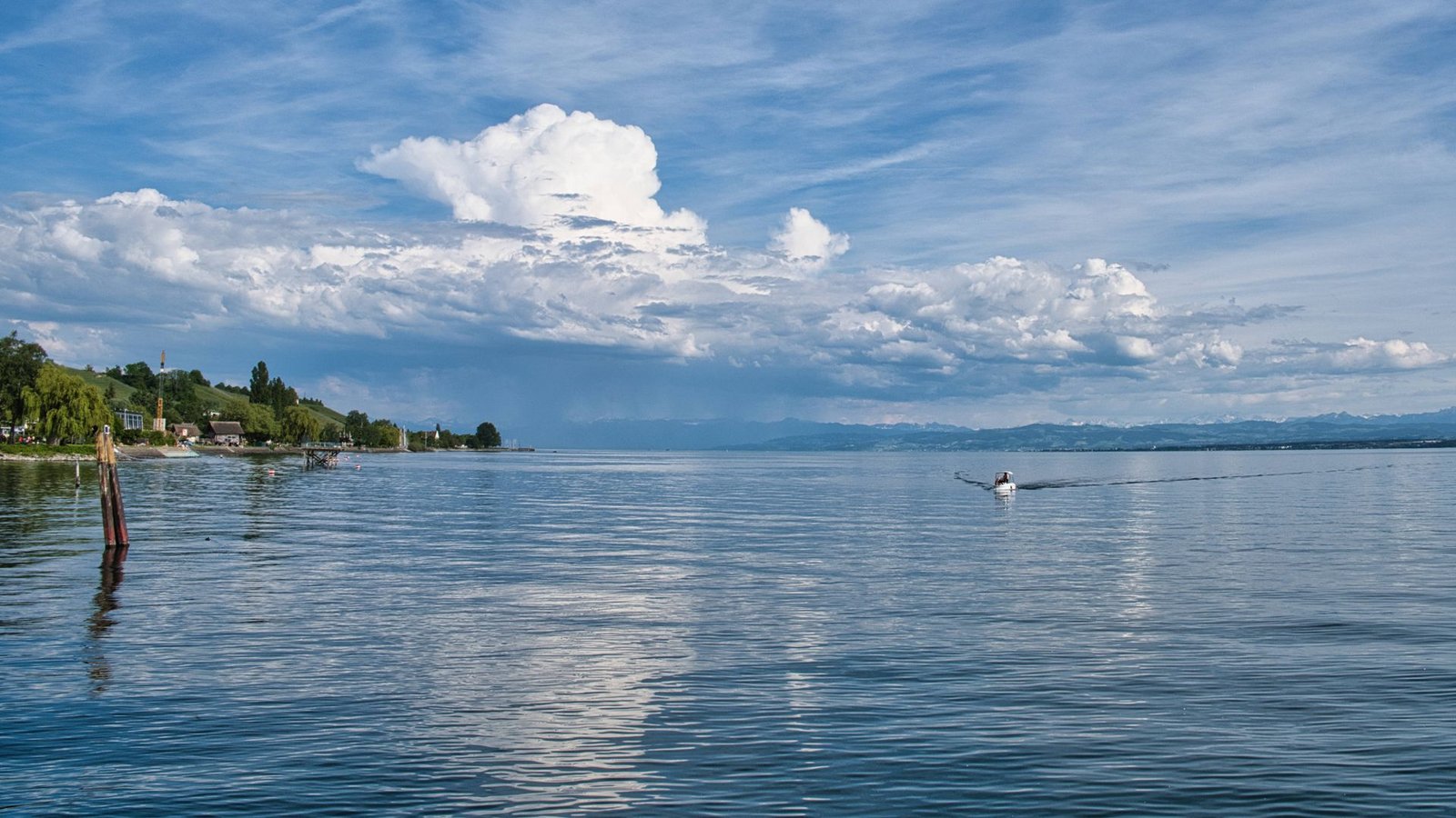 Auf dem Bodensee kam es zu einem tödlichen Unglück. (Symbolbild)Foto: IMAGO//bodenseebilder.de
