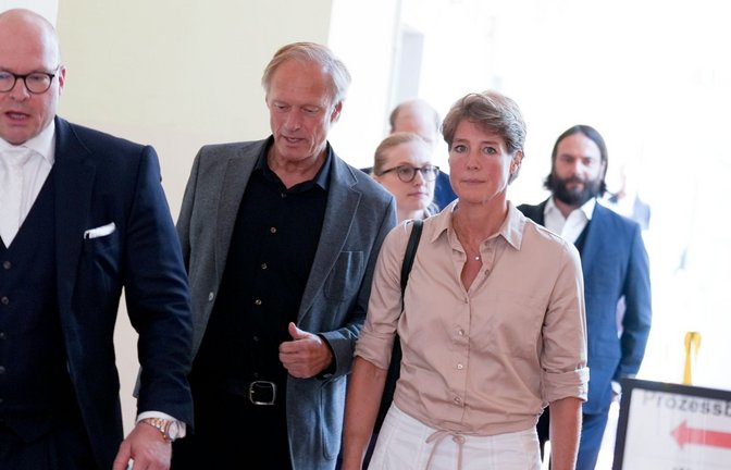 Christina Block (rechts)  mit ihrem Lebensgefährten Gerdhard Delling im Justizgebäude in Hamburg.<span class='image-autor'>Foto: Marcus Brandt/dpa</span>