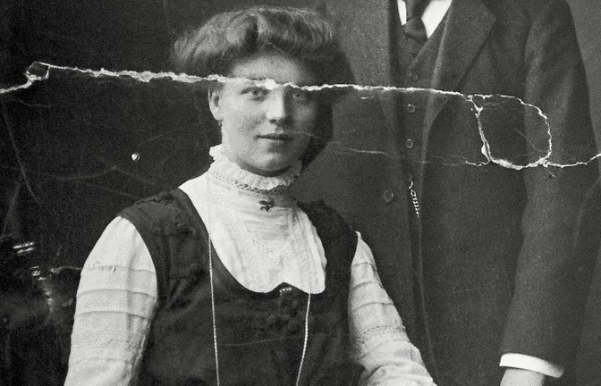Eines der wenige Fotos in Familienbesitz ist das  Hochzeitsfoto von Maria W.<span class='image-autor'>Foto: Sybille Oßwald-Bargende</span>
