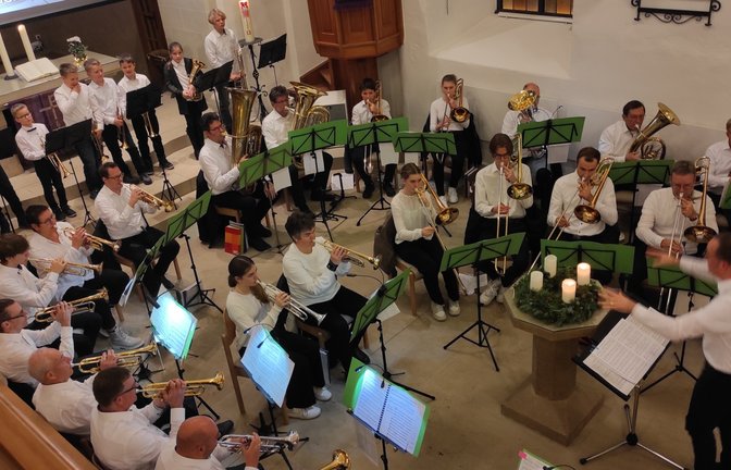 Klangerlebnis: der Posaunenchor Hohenhaslach in der St. Georgskirche. <span class='image-autor'>Foto: Glemser</span>