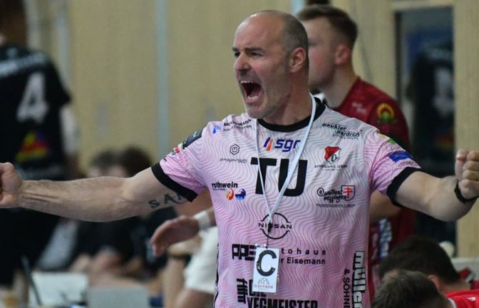 Der Aufstiegstrainer Tobias Unfried will mit den Handballern des TV Oeffingen auch in der Oberliga oft jubeln.<span class='image-autor'>Maximilian Hamm</span>